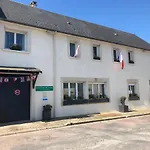 Oda ve Kahvaltı Le Clos De La Barre - Maison De Charme Au Calme -a 10 Min Des Plages Du Debarquement - Petit-dejeuner Maison