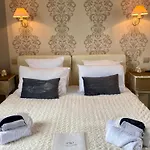 Le Clos De La Barre - Maison De Charme Au Calme -a 10 Min Des Plages Du Debarquement - Petit-dejeuner Maison 4*