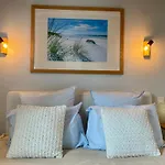 Le Clos De La Barre - Maison De Charme Au Calme -a 10 Min Des Plages Du Debarquement - Petit-dejeuner Maison Oda ve Kahvaltı