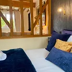 Oda ve Kahvaltı Le Clos De La Barre - Maison De Charme Au Calme -a 10 Min Des Plages Du Debarquement - Petit-dejeuner Maison Basly