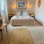 Le Clos De La Barre - Maison De Charme Au Calme -a 10 Min Des Plages Du Debarquement - Petit-dejeuner Maison Basly