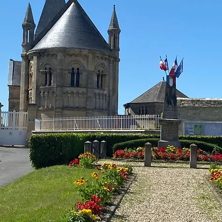 Le Clos De La Barre - Maison De Charme Au Calme -a 10 Min Des Plages Du Debarquement - Petit-dejeuner Maison