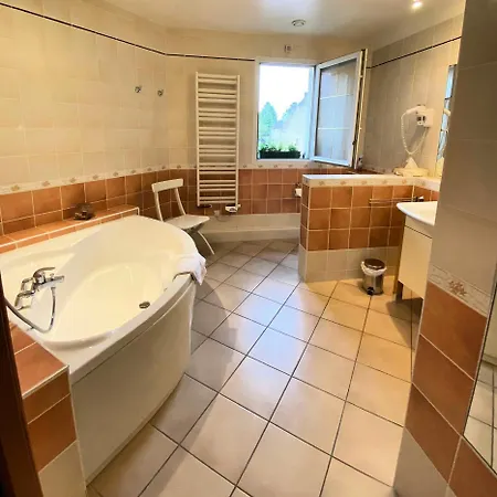 Le Clos De La Barre - Maison De Charme Au Calme -a 10 Min Des Plages Du Debarquement - Petit-dejeuner Maison 4* Basly