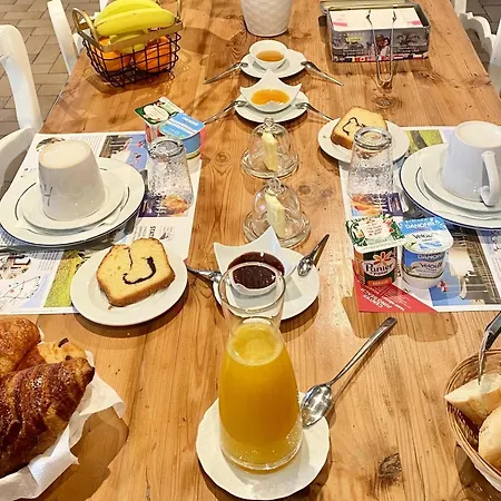 Bed & Breakfast Le Clos De La Barre - Maison De Charme Au Calme -a 10 Min Des Plages Du Debarquement - Petit-dejeuner Maison 4*