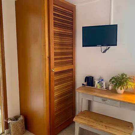 Le Clos De La Barre - Maison De Charme Au Calme -A 10 Min Des Plages Du Debarquement - Petit-Dejeuner Maison 4*