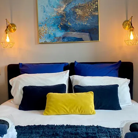 Le Clos De La Barre - Maison De Charme Au Calme -A 10 Min Des Plages Du Debarquement - Petit-Dejeuner Maison