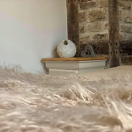 Le Clos De La Barre - Maison De Charme Au Calme -à 10 Min Des Plages Du Débarquement - Petit-déjeuner Maison Bed & Breakfast 4*