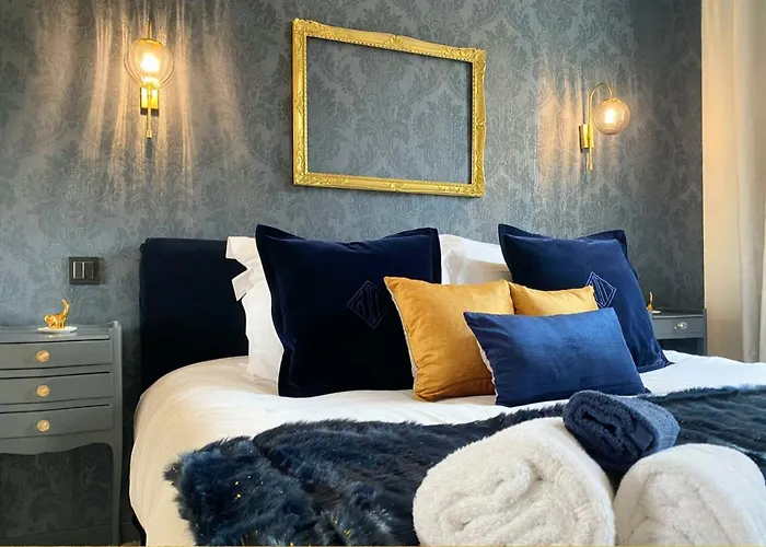 Le Clos De La Barre - Maison De Charme Au Calme -A 10 Min Des Plages Du Debarquement - Petit-Dejeuner Maison Отель типа 