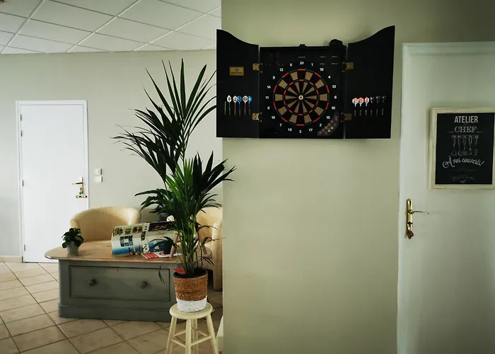 Le Clos De La Barre - Maison De Charme Au Calme -A 10 Min Des Plages Du Debarquement - Petit-Dejeuner Maison Basly