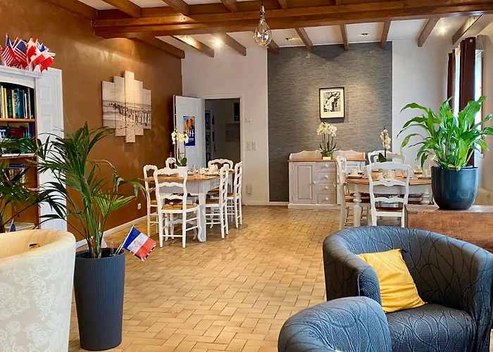 Le Clos De La Barre - Maison De Charme Au Calme -A 10 Min Des Plages Du Debarquement - Petit-Dejeuner Maison Basly