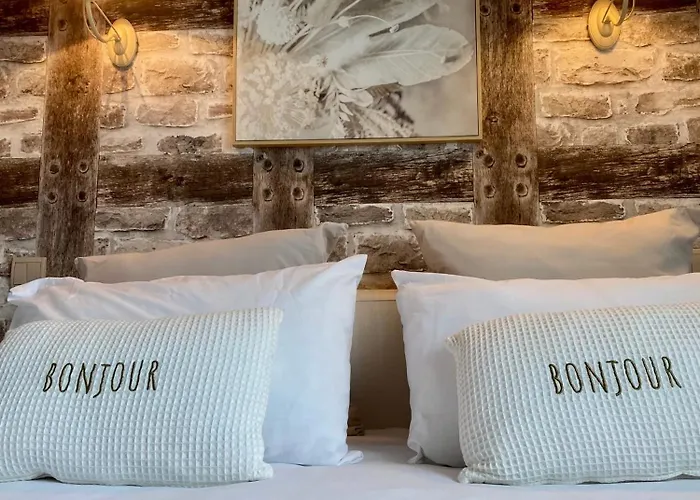 Le Clos De La Barre - Maison De Charme Au Calme -A 10 Min Des Plages Du Debarquement - Petit-Dejeuner Maison 4* Basly