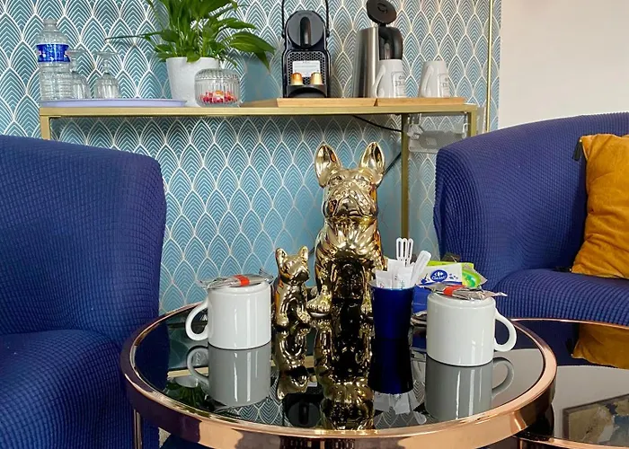 Le Clos De La Barre - Maison De Charme Au Calme -A 10 Min Des Plages Du Debarquement - Petit-Dejeuner Maison