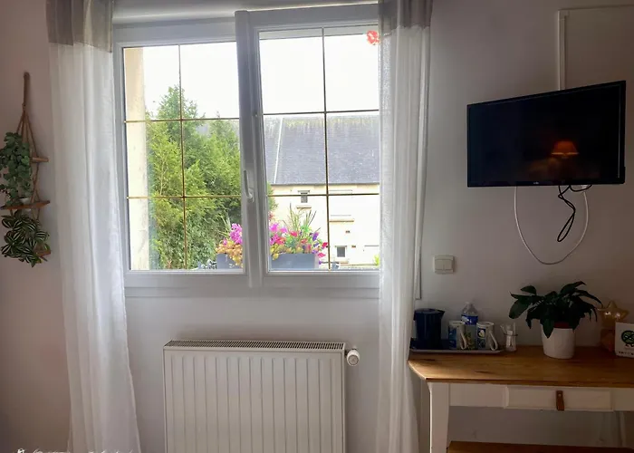 Le Clos De La Barre - Maison De Charme Au Calme -A 10 Min Des Plages Du Debarquement - Petit-Dejeuner Maison Отель типа 