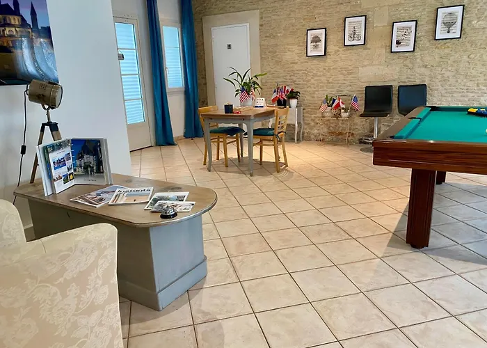 Le Clos De La Barre - Maison De Charme Au Calme -A 10 Min Des Plages Du Debarquement - Petit-Dejeuner Maison 4*